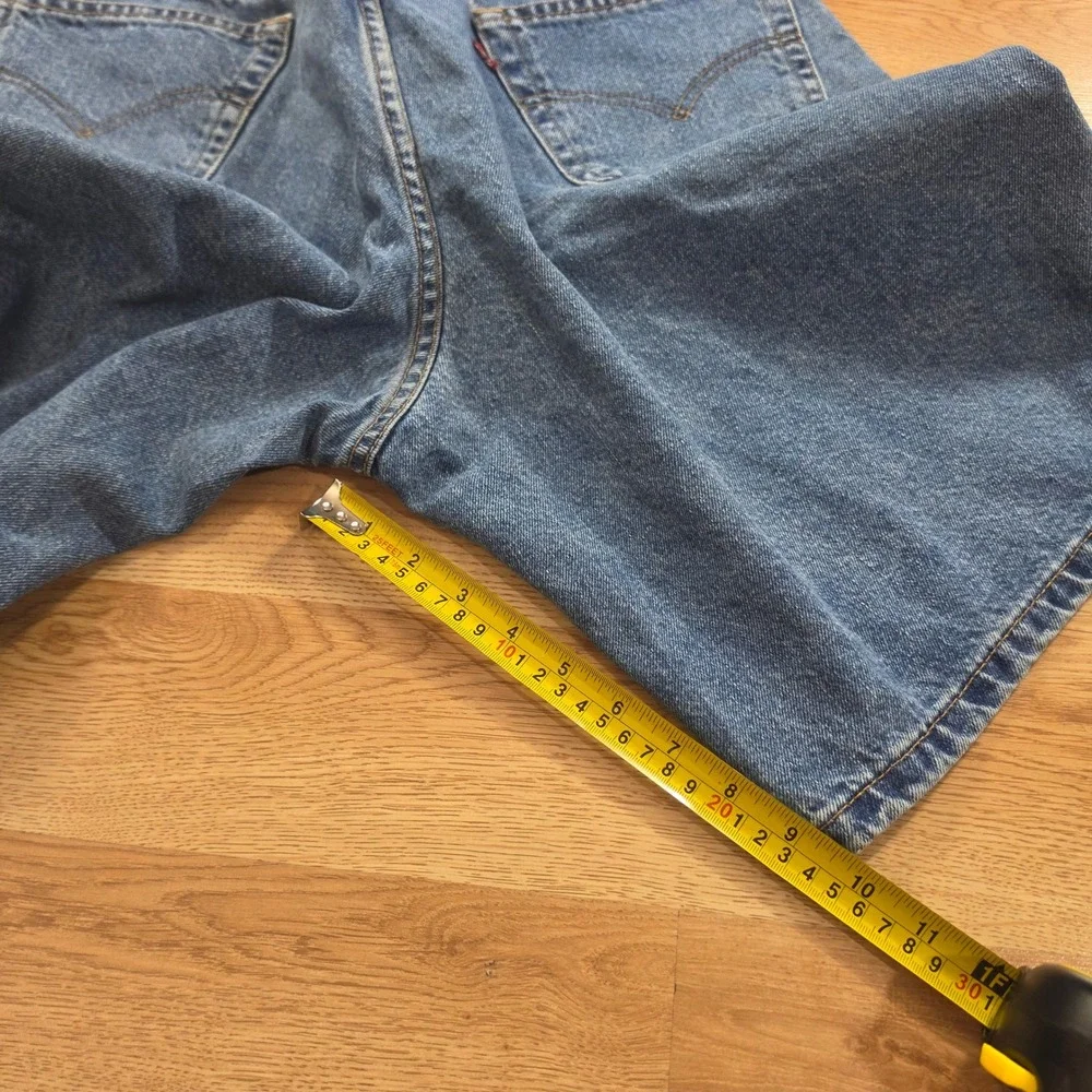 Vintage Levis 550 Denim Shorts Mens 36 Jorts Blue Relaxed Fit Medium Jean 90s